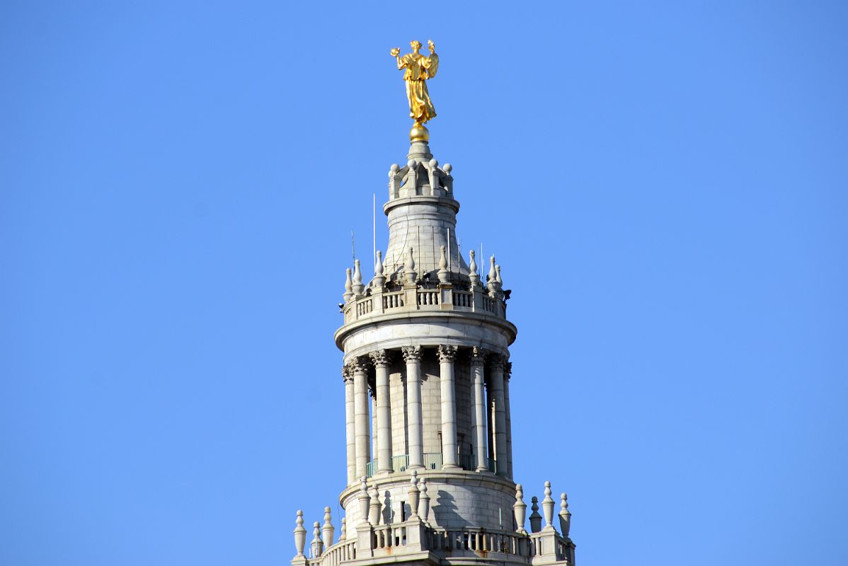 06-4 The Statue Of Civic Fame Sits Atop Manhattan Municipal Building From The Walk Near The End Of The New York Brooklyn Bridge